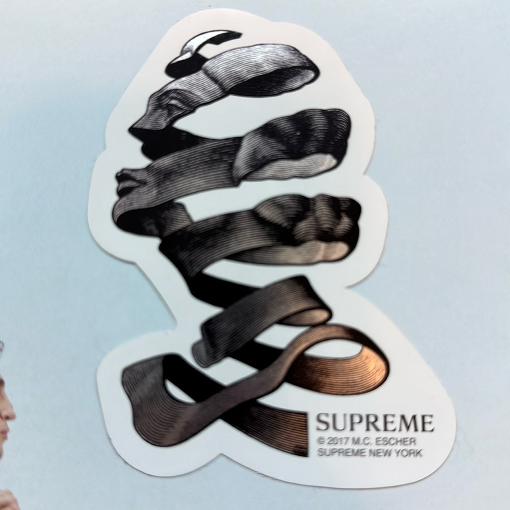SUPREME STICKER RARE